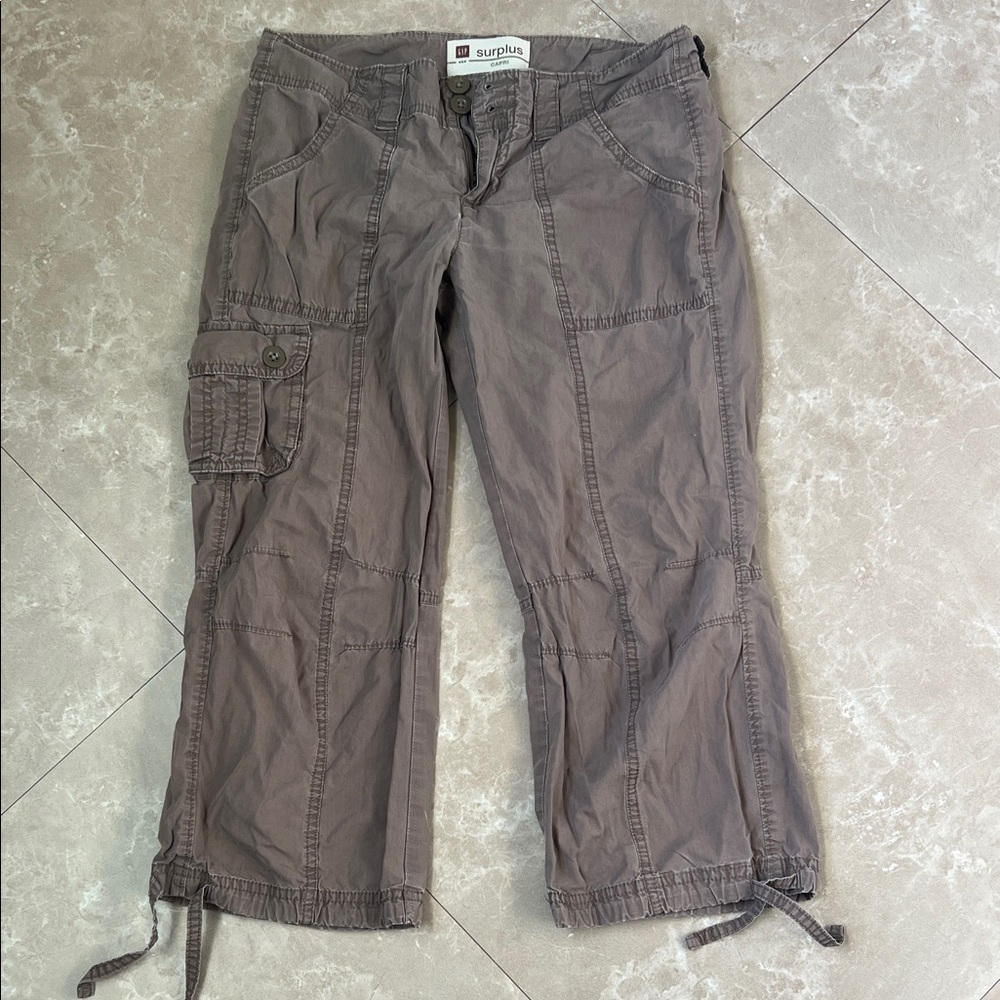 GAP taupe Cargo Capris